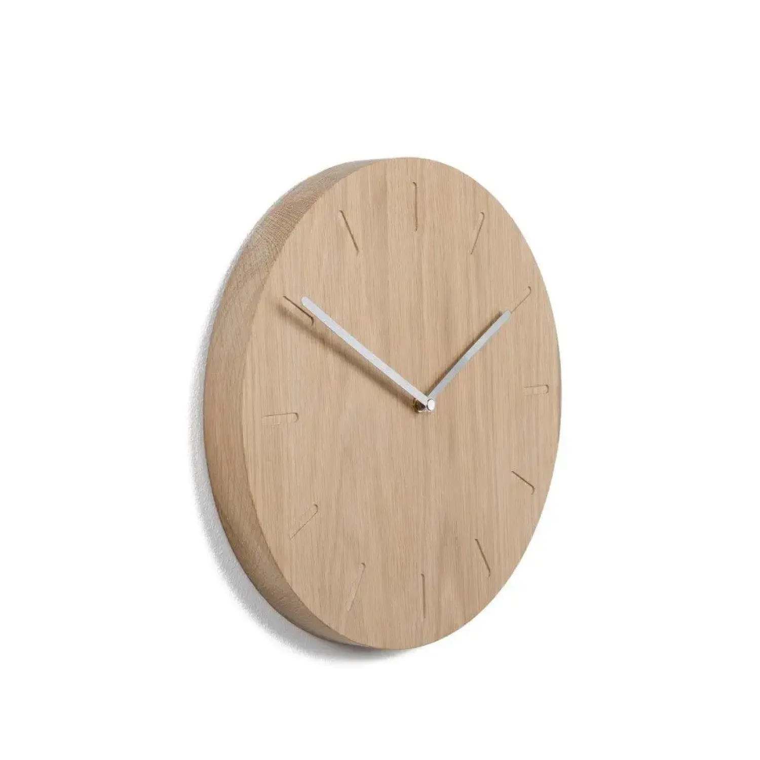 Online Applicata - Vægur med viser - Watch:Out - Eg og stål - Ø32 cm