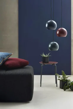 Best Frandsen Lighting Ball pendel - mørkeblå/mat (Ø 18 cm) m. sort stofledning