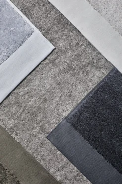 New Blomus - Bath Towel - Tarmac Melange - 70 x 140 cm - GIO -