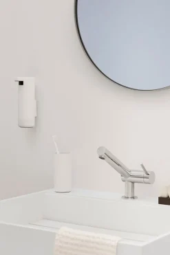 Hot Blomus - Bath Towel - White - CARO
