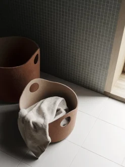 Discount Blomus - Felt Basket S - Rustic Brown/Tan - TIGGY