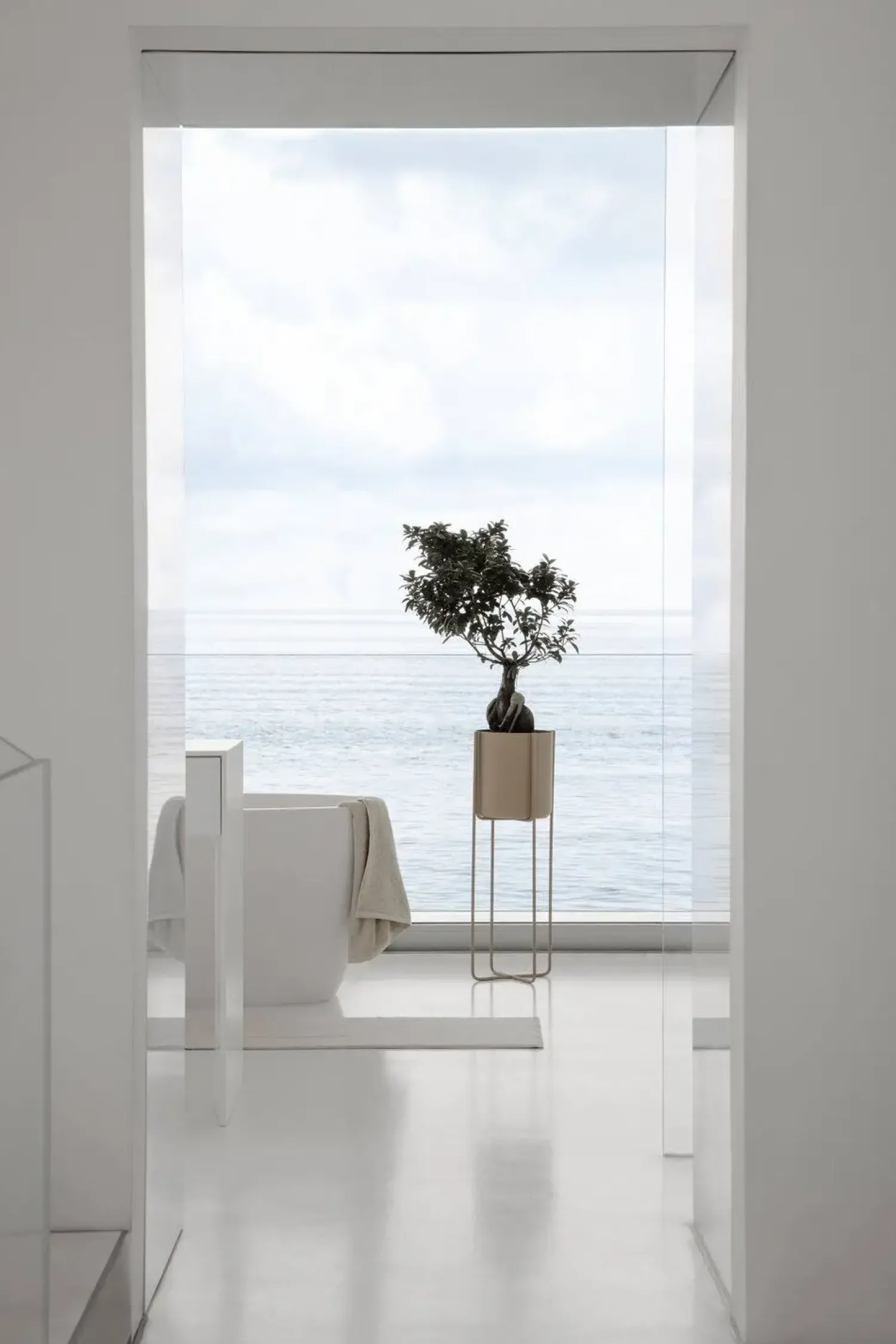 Hot Blomus - Plant Stand - Nomad - KENA
