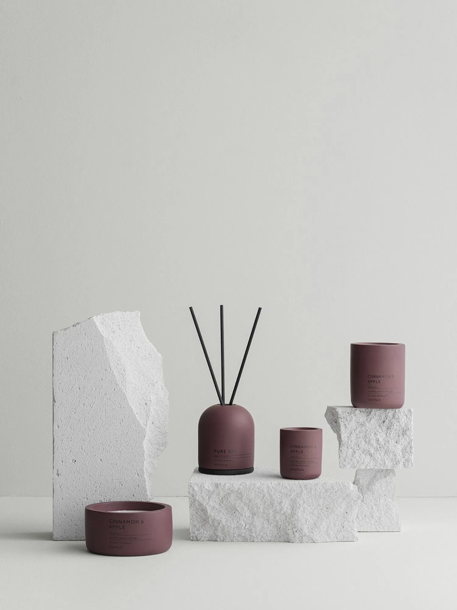 Outlet Blomus - Scented Candle - Cinnamon & Apple - Port - FRAGA