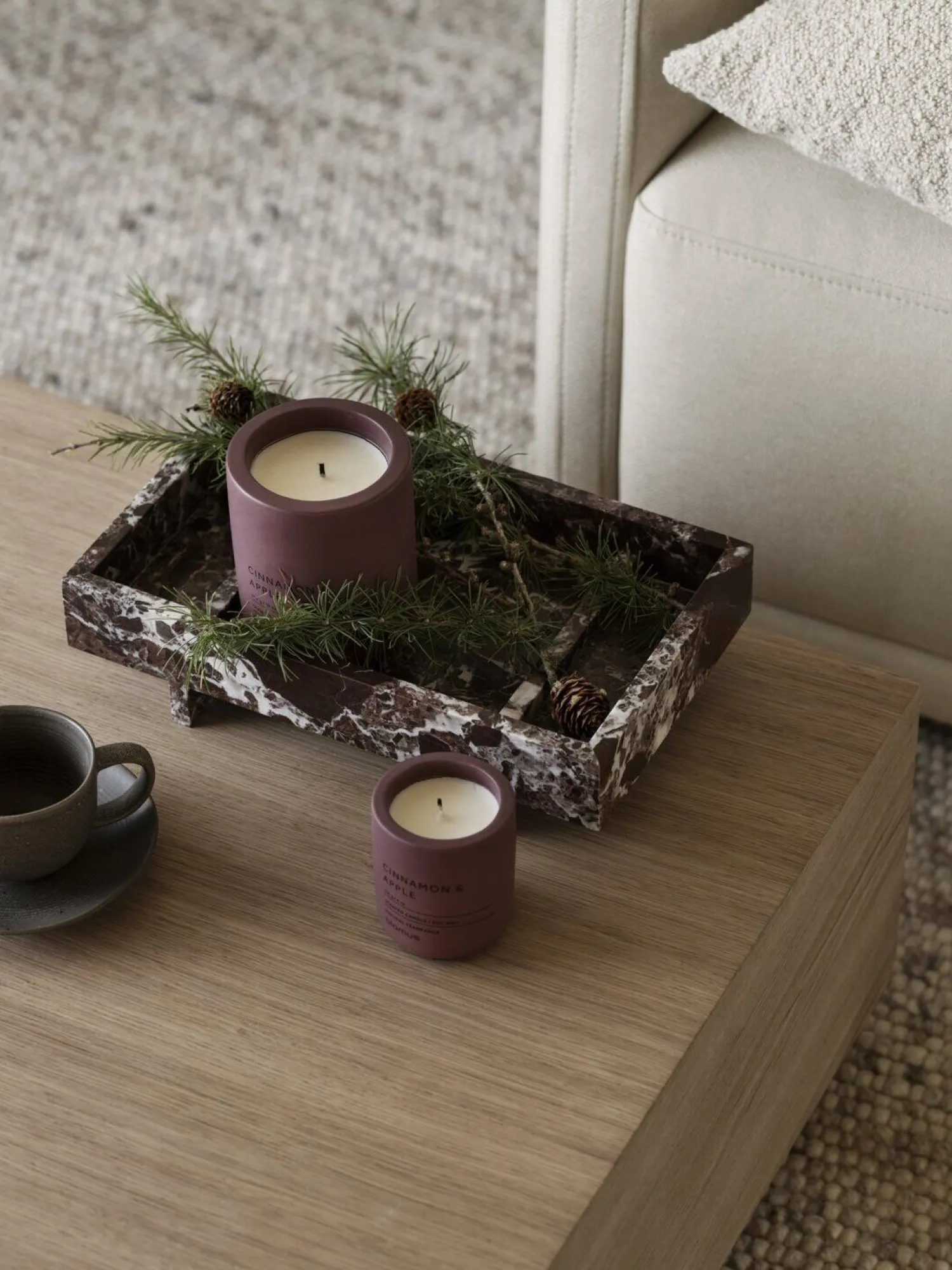 Best Blomus - Scented Candle - Cinnamon & Apple - Port - FRAGA