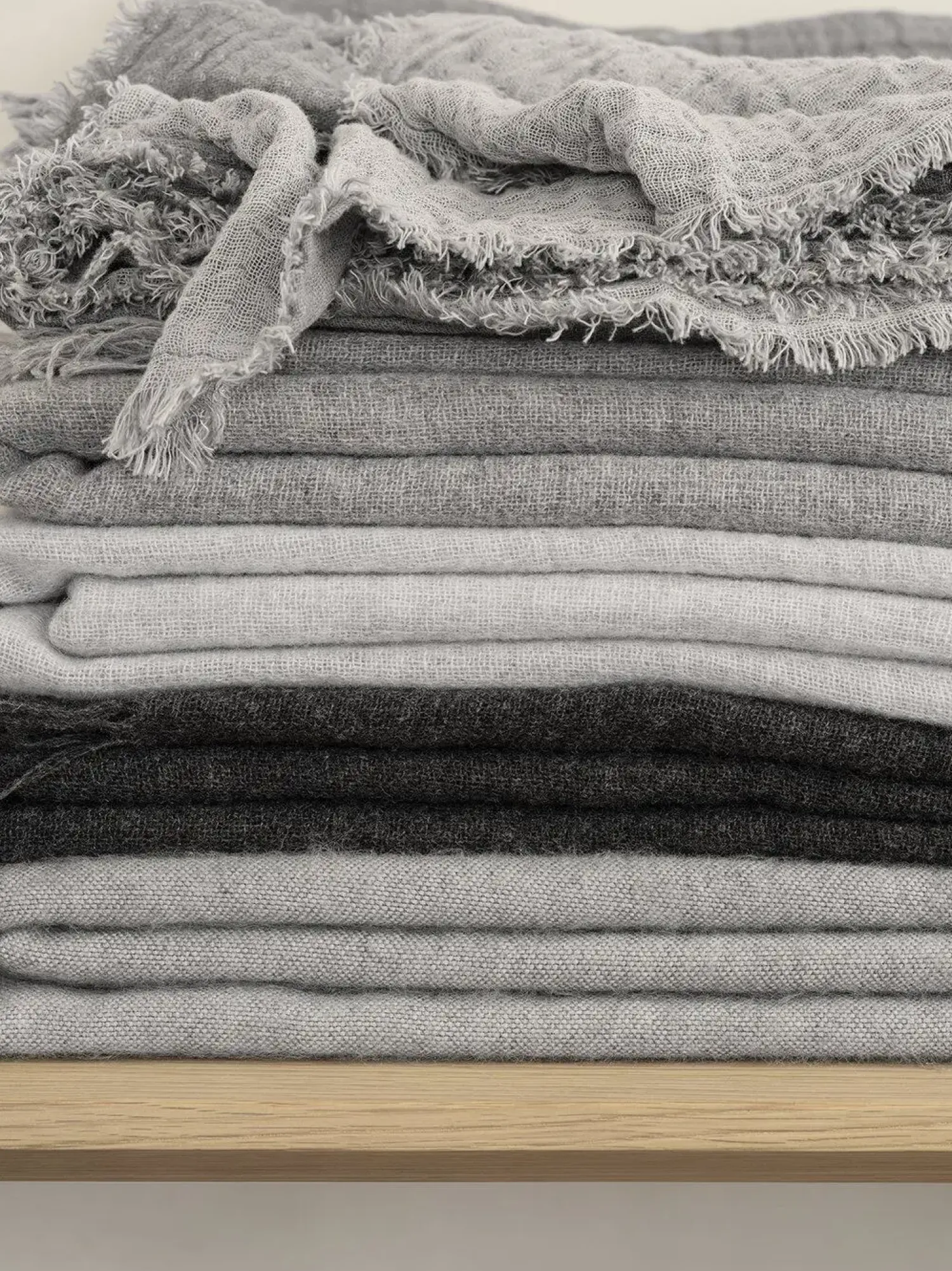 Clearance Blomus - Throw - Sharkskin - MERINO