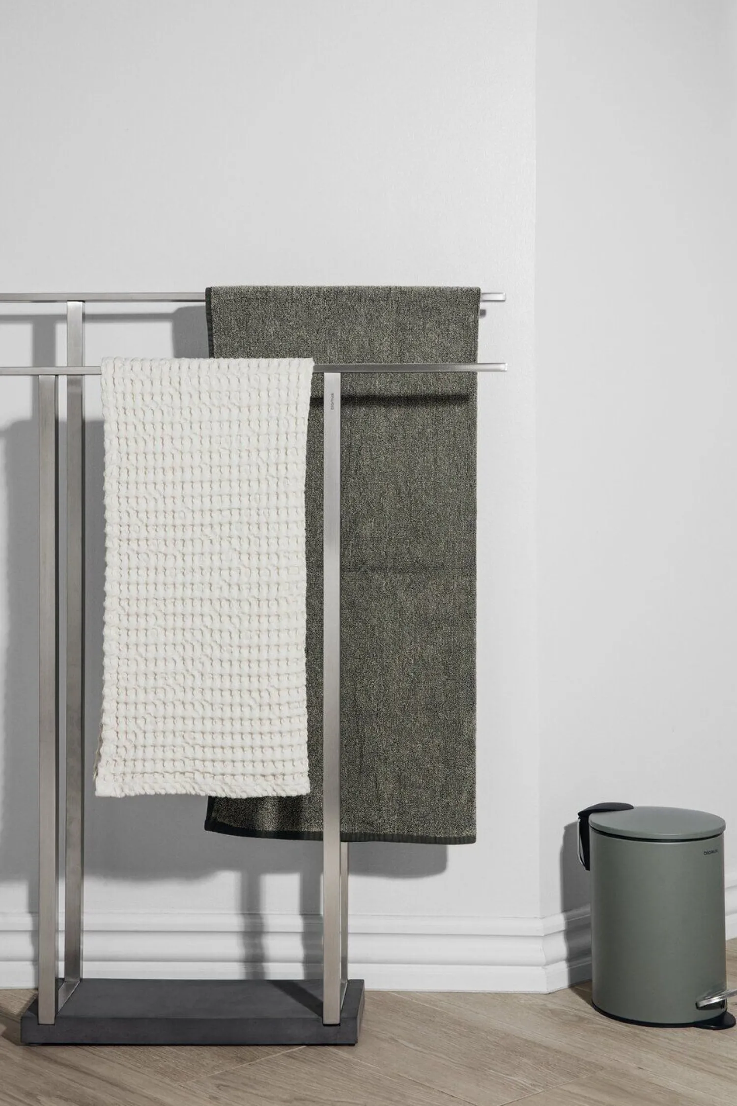 New Blomus - Towel stand - matt - MENOTO