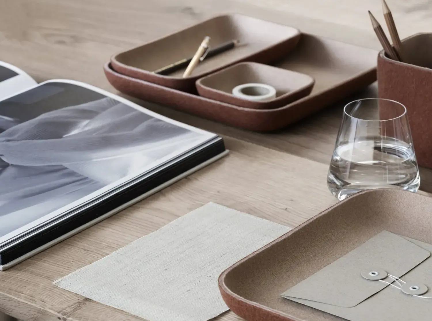 Online Blomus - Tray - Rustic Brown/Tan - HERBA