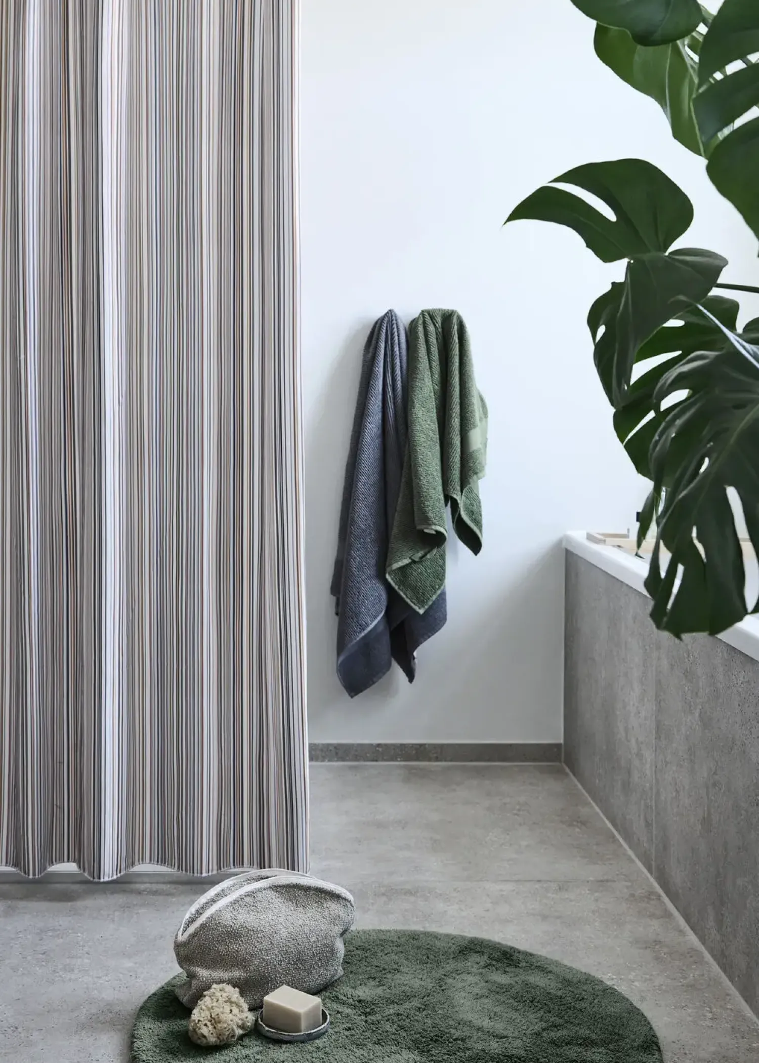 New Compliments - Badeforhæng - Spectrum shower curtain w/eyelets 200 cm