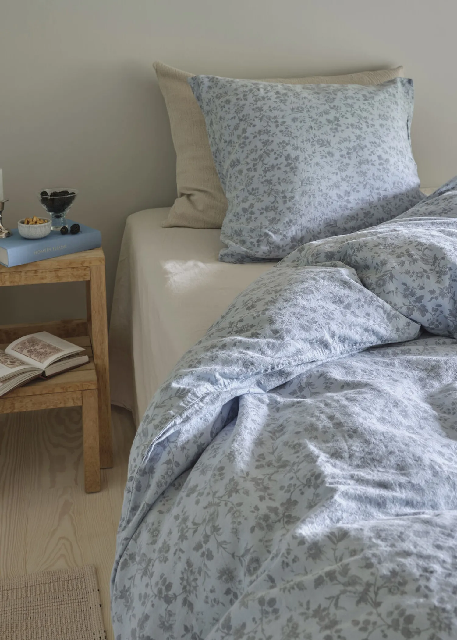Clearance Compliments - Blossom Bed Linen - 140x200/60x63 cm - Dusty blue
