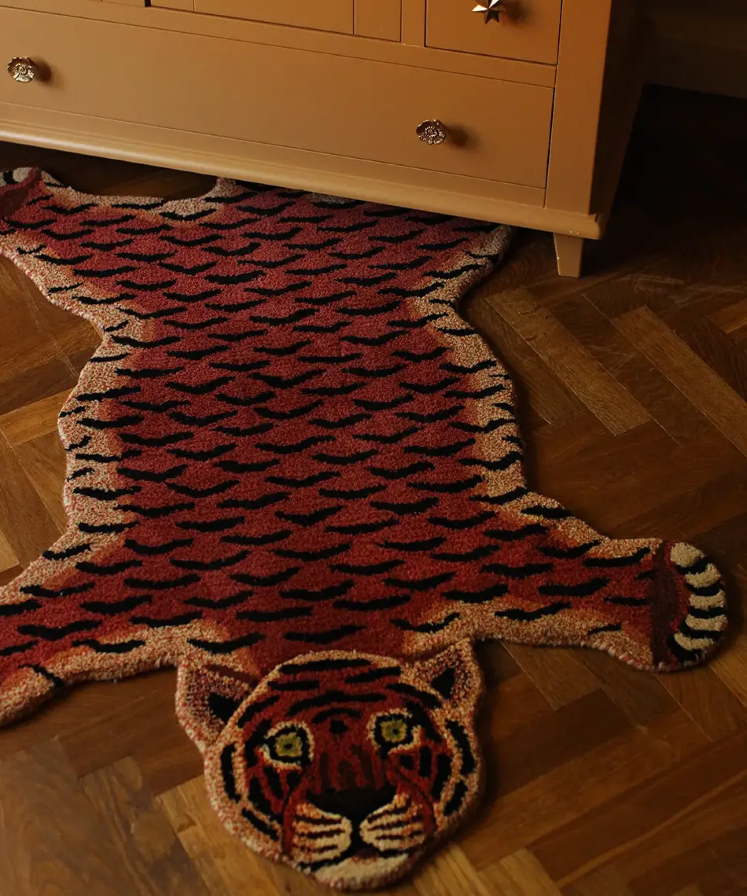 Outlet Doing Goods - Tula Wise Tiger Gulvtæppe - Large