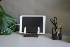 Sale Dot Aarhus - Brass Dock - Tabletholder - Valnød/Sort