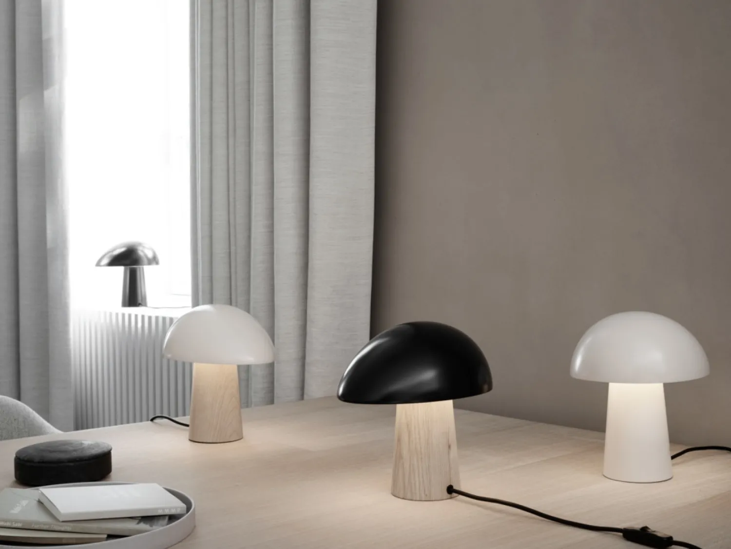 New Fritz Hansen - Bordlampe - Night Owl - Mørkeblå/Ask