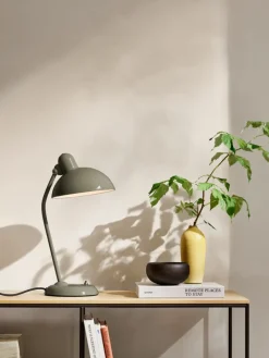 Clearance Fritz Hansen - Kaiser Idell 6556-T - Bordlampe - Oliven grøn