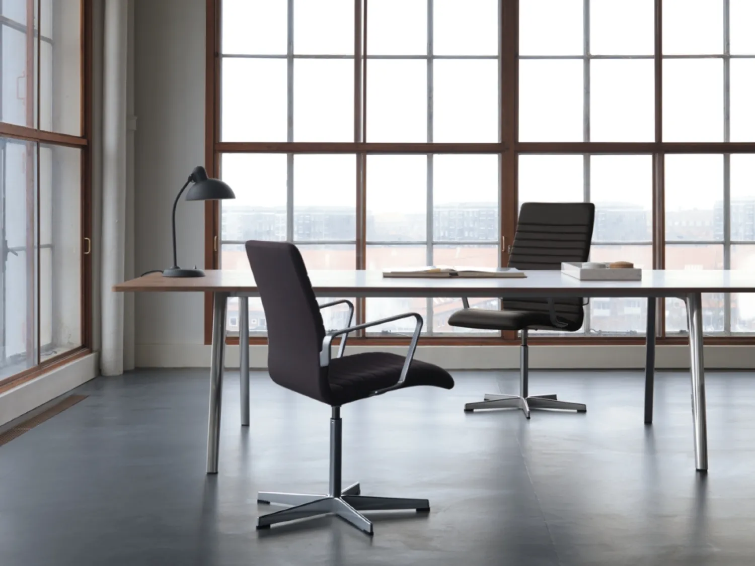Discount Fritz Hansen - Kaiser Idell 6556-T - Bordlampe - Mat sort