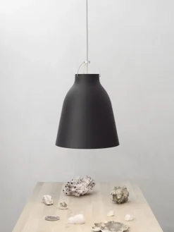 Clearance Fritz Hansen - Loftlampe - Caravaggio™ Matt - Sort - P1 Small