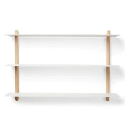 Gejst - NIVO A væghylde - Hvid - Lys Eg - 42 x 64 cm