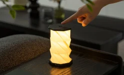 Gingko - Hexagon Twist Bordlampe - Mini - Slate Black - H14 cm