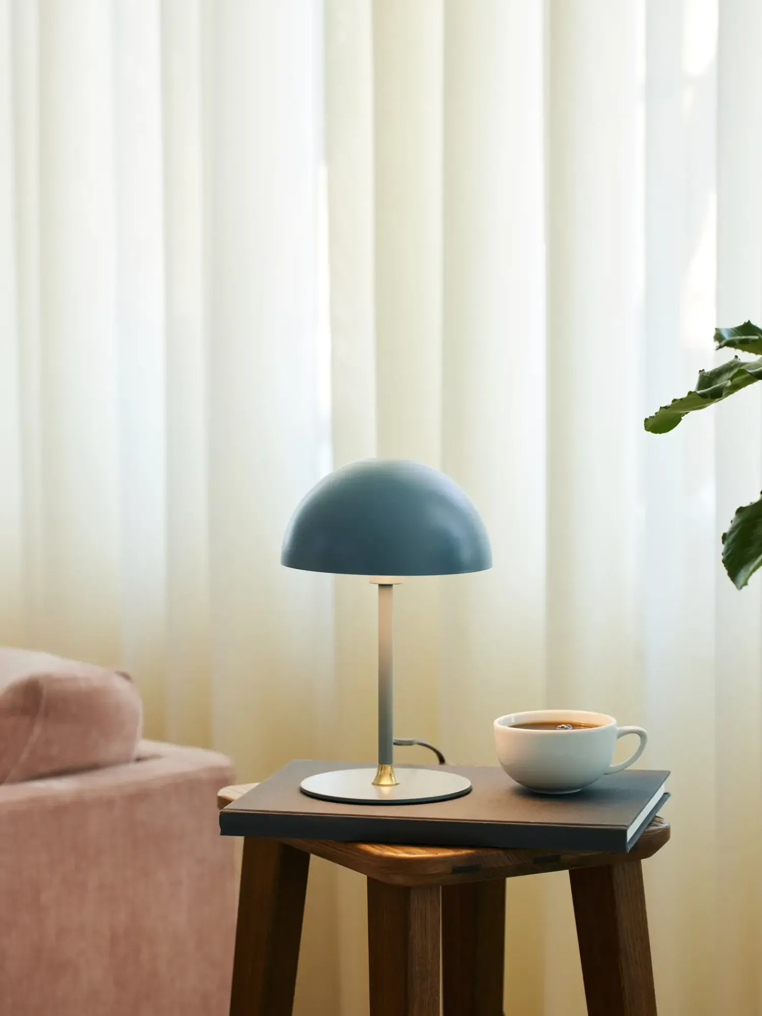Sale Halo Design Copenhagen - Bordlampe - Boogie - Petroleum