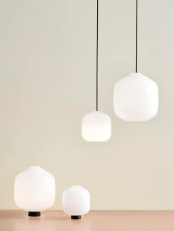 Best Hay - Buoy Glass Pendel - Sort ledning - Hvid - 300