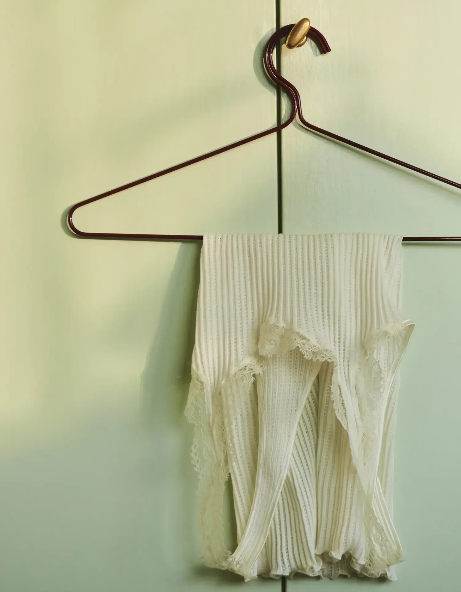 Sale Hay - Colour Hanger - Set of 3 - Dijon