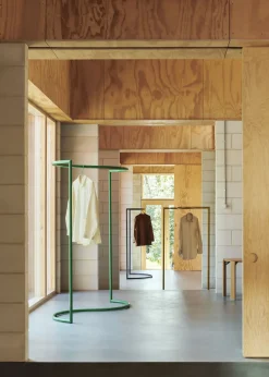 Outlet Hay - garderobestativ - Colour Rack - S-Shape - Jungle green - grøn