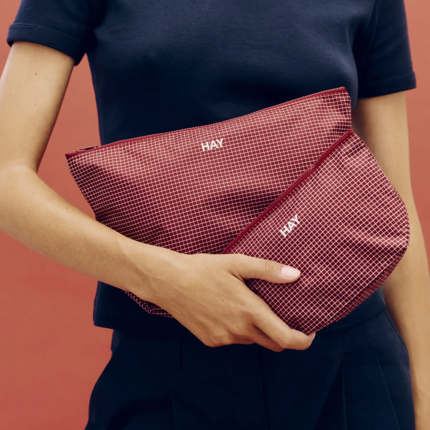 Sale Hay - Grid Pouch - Medium - Mørkeblå