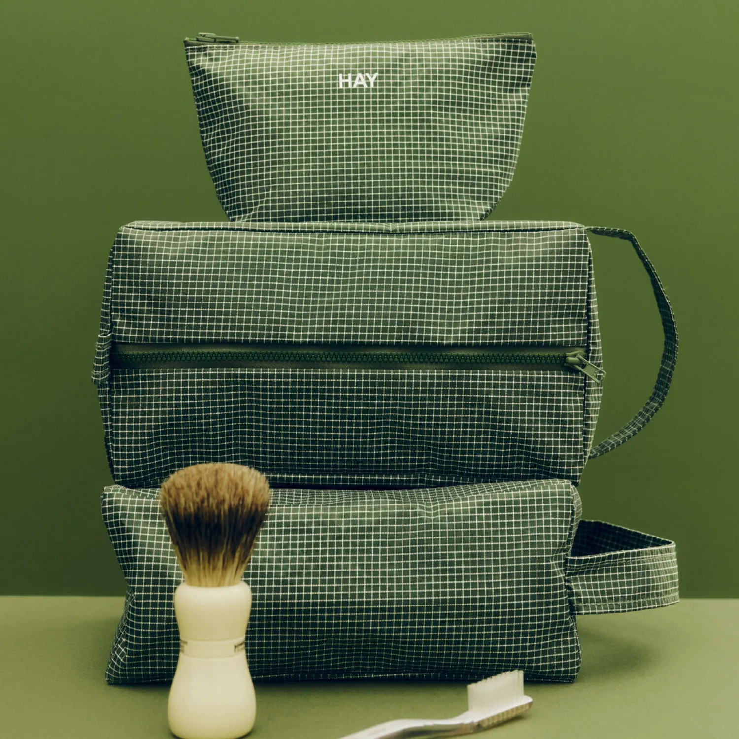 Outlet Hay - Grid Pouch - Medium - Mørkegrøn