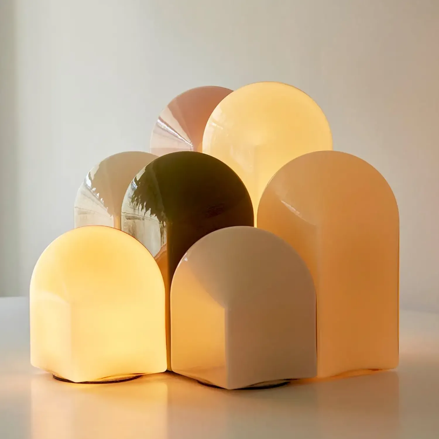 Hot Hay - Parade Portable Lamp - Shell White - 24 cm