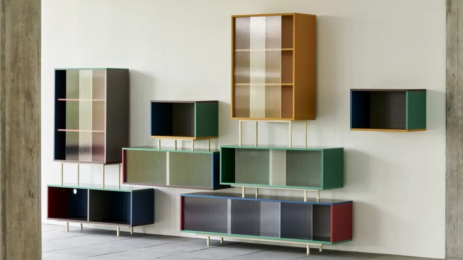 Hot Hay - Reol til Gulv - Colour Cabinet - Multi farvet - Medium