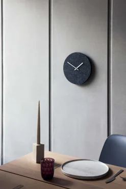 Outlet Hemverk - Vægur - Felt grå - Ø28 cm - Guld visere