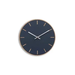 Clearance Hemverk - Vægur - Lys Eg/Smokey blue - Sølv visere - Ø28 cm