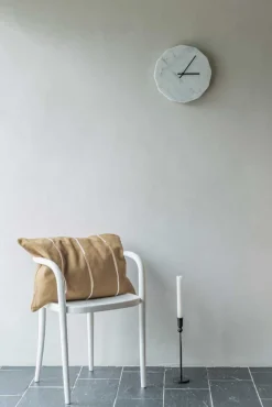 Sale Hemverk - Vægur - Marble Bianco - Hvid/Sort - Ø28 cm