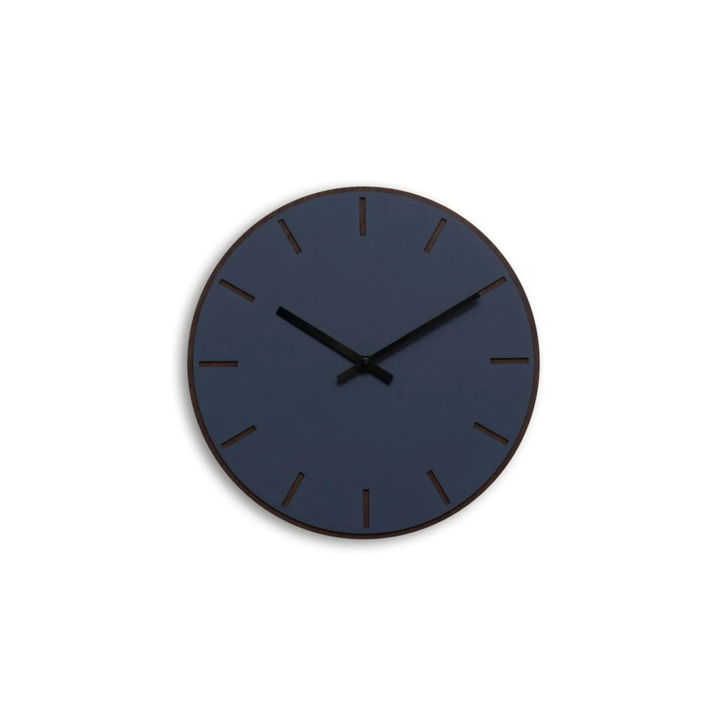 Clearance Hemverk - Vægur - Mørk Eg/Smokey Blue - Sorte visere - Ø28 cm
