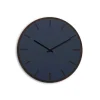 Hot Hemverk - Vægur - Mørk Eg/Smokey Blue - Sorte visere - Ø38 cm