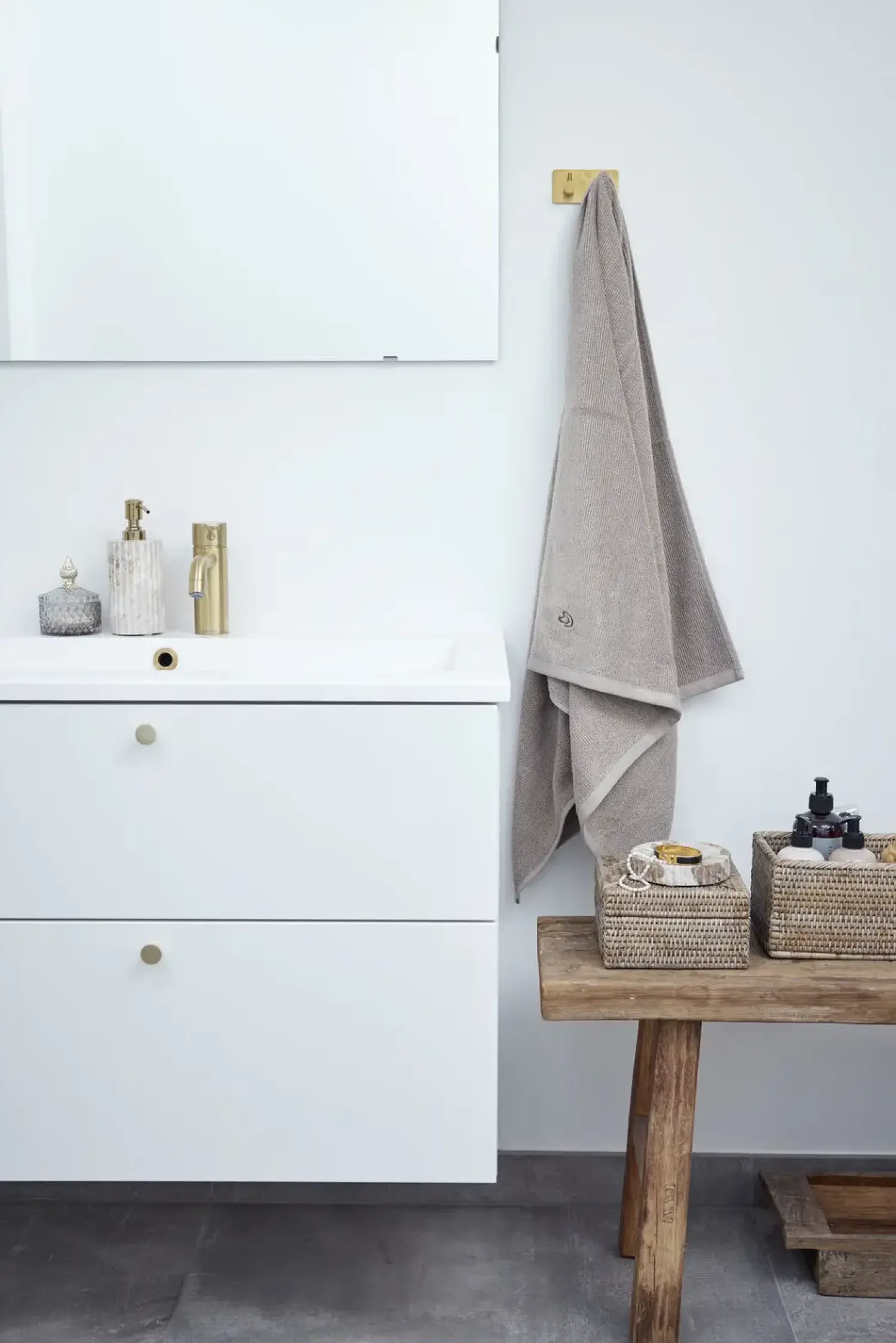 Discount Lene Bjerre - Miya krukke H10,5 cm. lysegrå