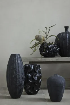 Hot Lene Bjerre - Sannia vase H20,5 cm. sort