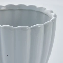 Lene Bjerre - Shenella urtepotteskjuler H20 cm. hvid