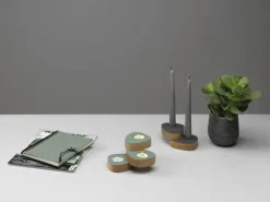 Clearance LindDNA lysestage - Curve candle holder nupo black/oak (sæt af 2 stk.)