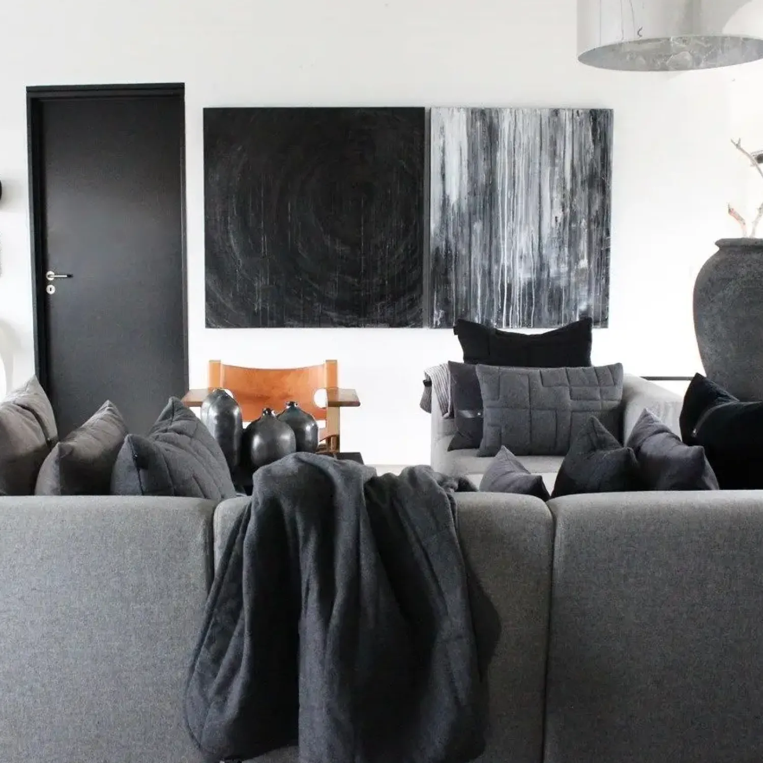 Best Louise Smærup - Pude i Ouiltet uld - Mørkegrå (50x80 cm)