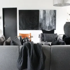 New Louise Smærup - Pude i Ouiltet uld - Lysegrå (40x60 cm)