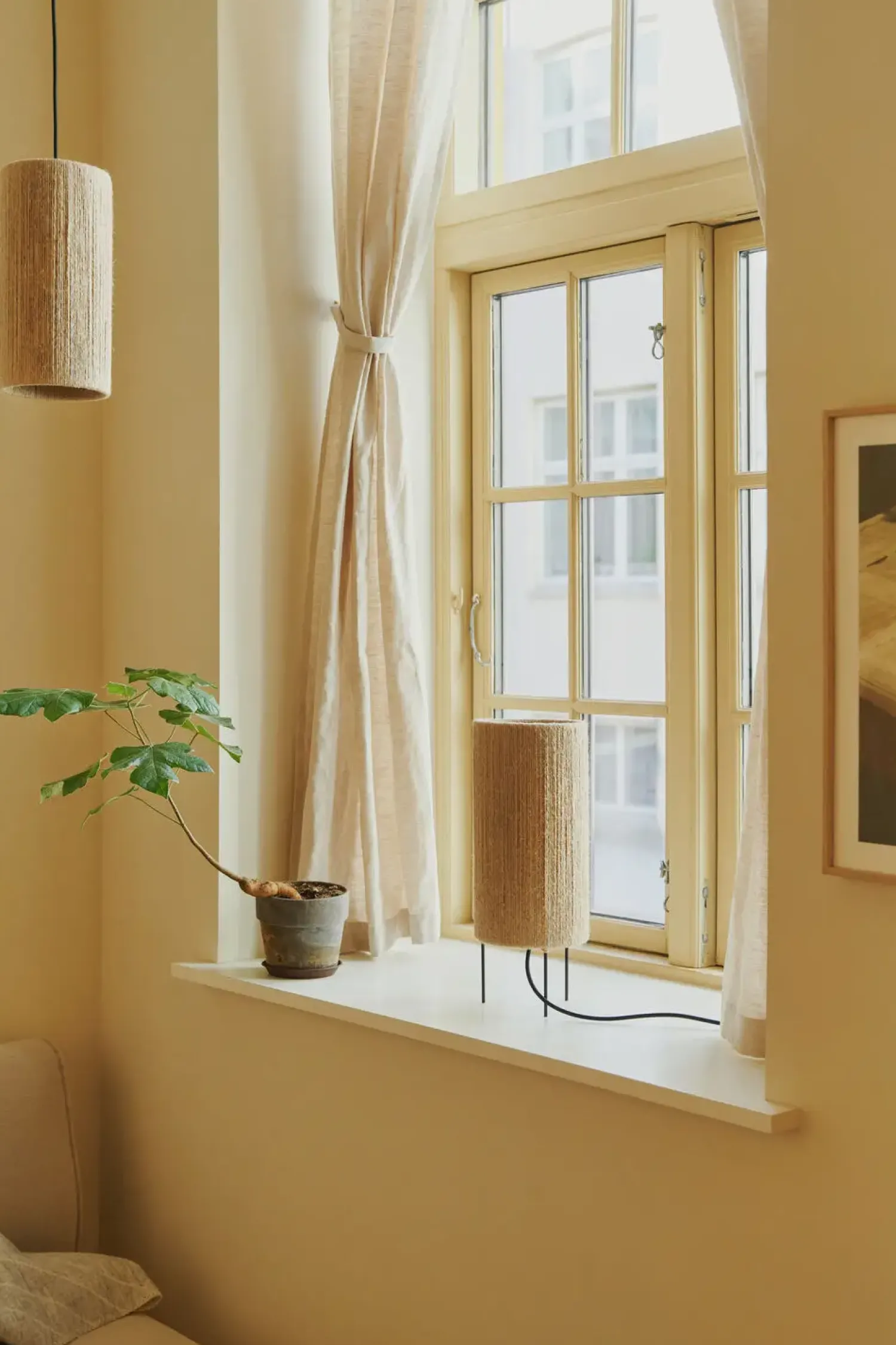 Hot Made by Hand - Bordlampe - Ro Ø15 Table Lamp - Jute