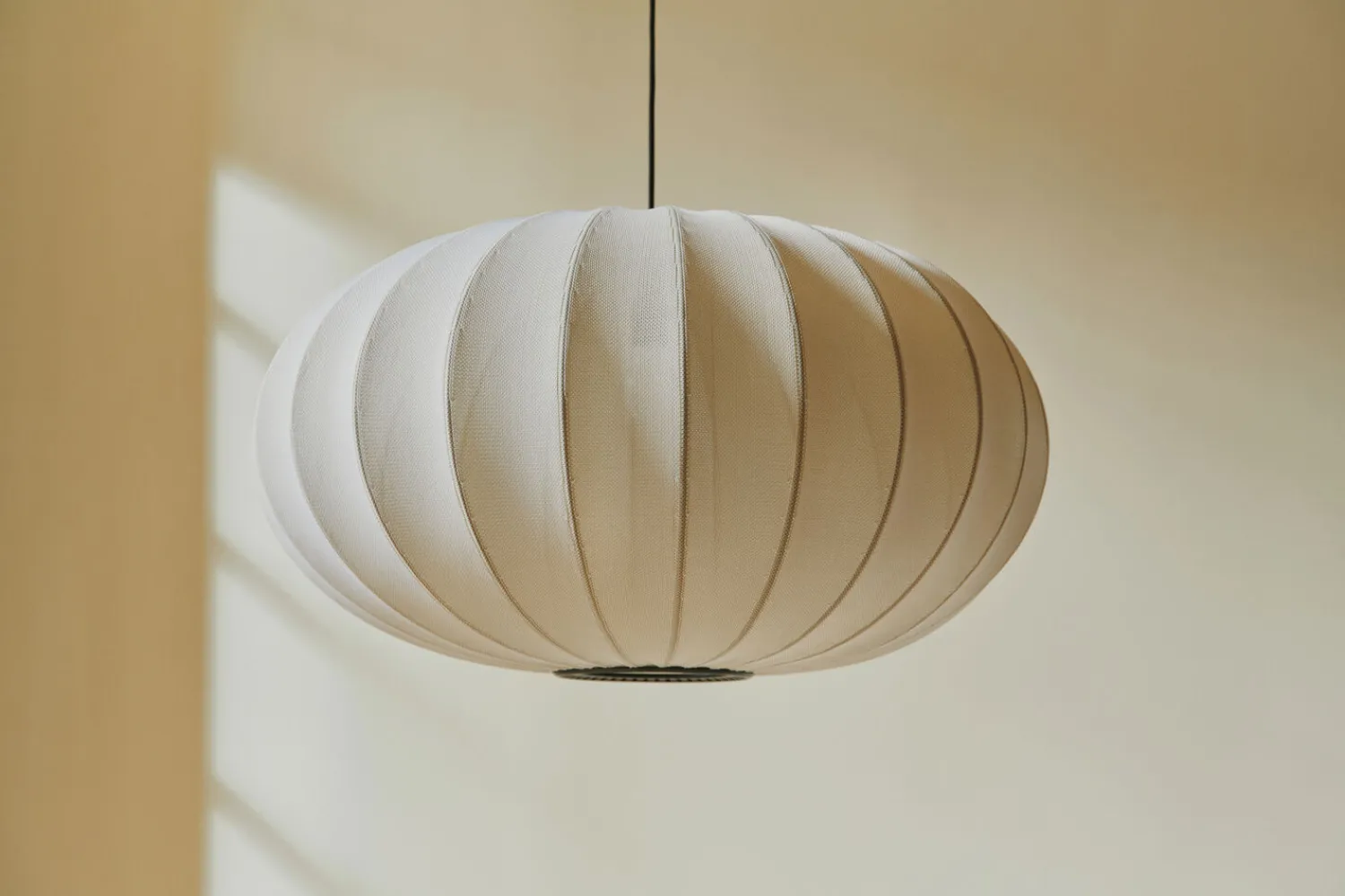 New Made by Hand - Loftlampe - Knit-Wit 57 Oval Ceiling/Wall - Pearl White