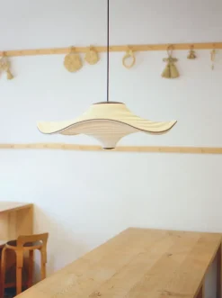Clearance Made by Hand - Pendellampe - Flying Ø78 - Golden Sand