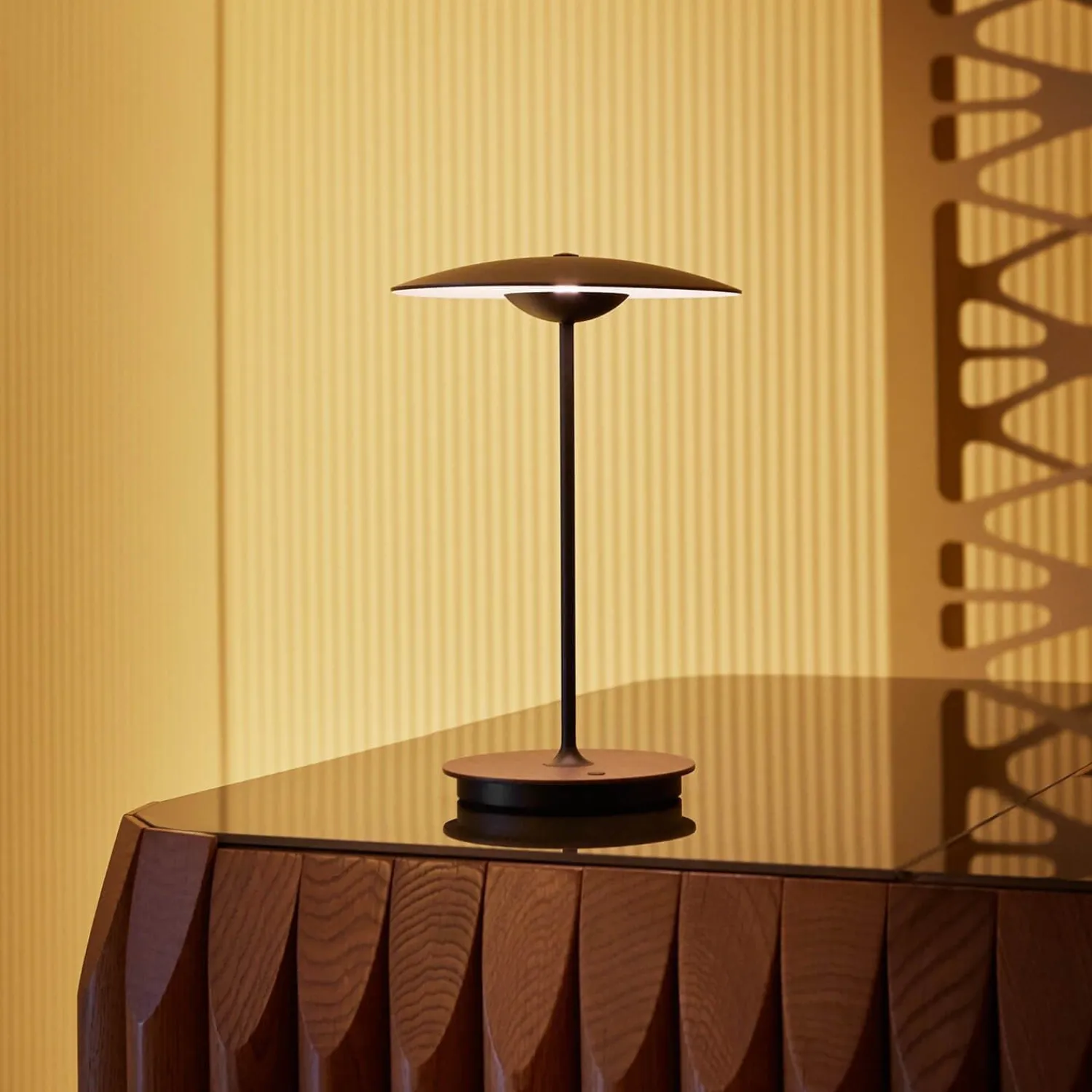 Clearance Marset - Bordlampe Ginger 20 M - wenge - H 30 cm