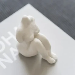 New Mette Ditmer - ART PIECE Sitting Woman - Off-white
