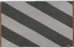Best Mette Ditmer - DIAGONAL bath mat - Dark olive