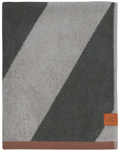 Outlet Mette Ditmer - DIAGONAL bath towel - Dark olive