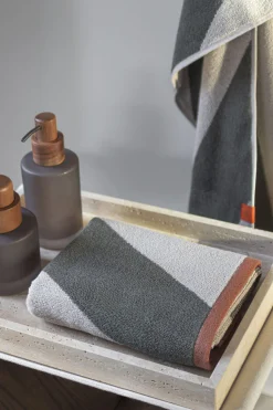 Discount Mette Ditmer - DIAGONAL guest towel, 2-pack - Dark olive
