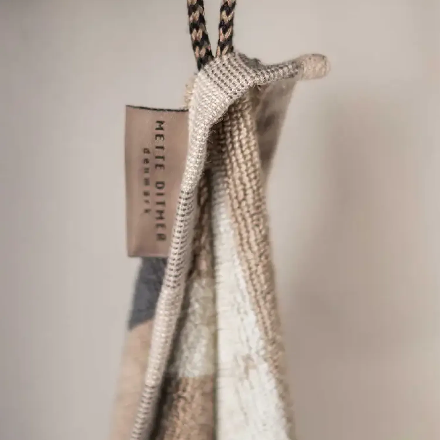 Clearance Mette Ditmer - DISORDER gæstehåndklæde, 2 stk., Off-white