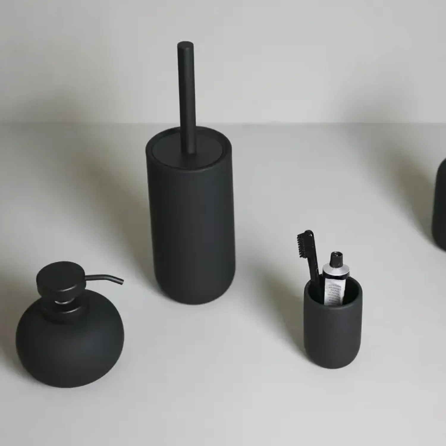Discount Mette Ditmer - LOTUS toiletbørsteholder - Sort